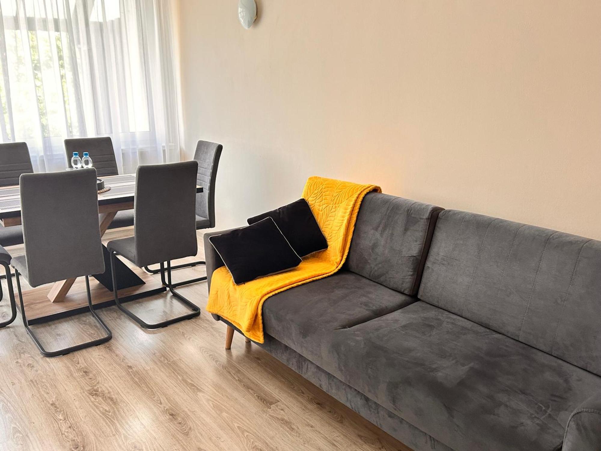 Apartament Tychy Miasto 60M2 Dış mekan fotoğraf